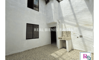 Casa en arriendo – Ubicación central cerca a El Carmelo