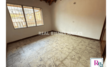 Casa en arriendo – Ubicación central cerca a El Carmelo