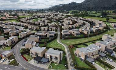 Casa para arriendo en Cota conjunto ponte Verdi