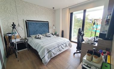 CASA CAMPESTRE VALLE DE ROCAS RUITOQUE CONDOMINIO 5 HABITACIONES 3 NIVELES CON ASCENSOR * CASA 720 m2 * ⁠ÁREA LOTE: 550 m2 FLORIDABLANCA (AT)