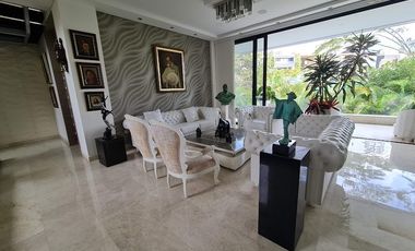 CASA CAMPESTRE VALLE DE ROCAS RUITOQUE CONDOMINIO 5 HABITACIONES 3 NIVELES CON ASCENSOR * CASA 720 m2 * ⁠ÁREA LOTE: 550 m2 FLORIDABLANCA (AT)