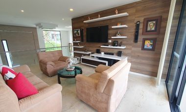 CASA CAMPESTRE VALLE DE ROCAS RUITOQUE CONDOMINIO 5 HABITACIONES 3 NIVELES CON ASCENSOR * CASA 720 m2 * ⁠ÁREA LOTE: 550 m2 FLORIDABLANCA (AT)