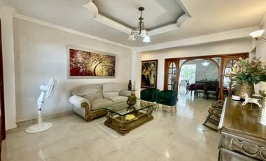 Arriendo Hermosa casa para uso residencial o comercial manga Cartagena