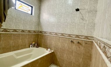 Arriendo Hermosa casa para uso residencial o comercial manga Cartagena