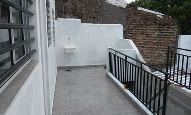Departamento en alquiler en Isidro Casanova