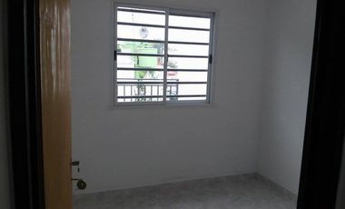 Departamento en alquiler en Isidro Casanova