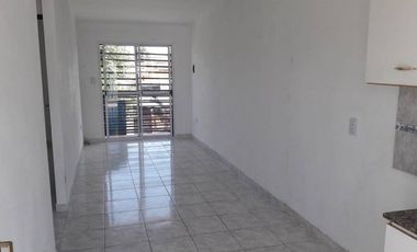 Departamento en alquiler en Isidro Casanova