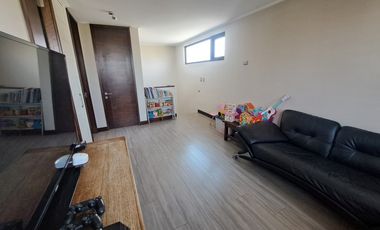 A PASOS COLEGIO SAN ANSELMO