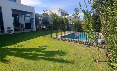 A PASOS COLEGIO SAN ANSELMO