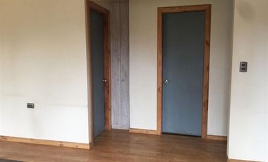 CASA EN VENTA DE 2 DORM. EN VALDIVIA
