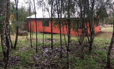 CASA EN VENTA DE 2 DORM. EN VALDIVIA