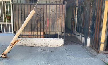 CASA EN VENTA DE 2 DORM. EN LA FLORIDA