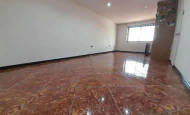 CASA 4 DORMITORIOS ACCESO SUR CON VESPUCIO