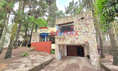 CASA VENTA CUATRO AMBIENTES EN MAR DE LAS PAMPAS