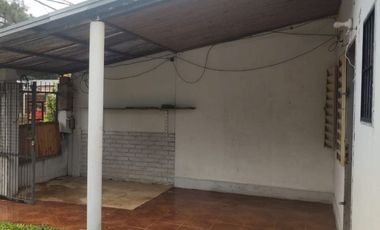 OPORTUNIDAD, CASA DE DOS DORMITORIOS EN VENTA, BARRIO YACYRETA