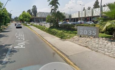 LOCAL COMERCIAL STRIP CENTER AV LA DEHESA Y EL RODEO