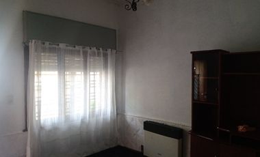 Casa en alquiler en Ezpeleta Este