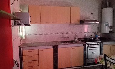 Casa en alquiler en Ezpeleta Este