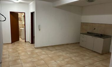 Departamento en alquiler en Isidro Casanova