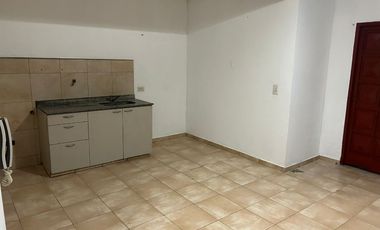 Departamento en alquiler en Isidro Casanova