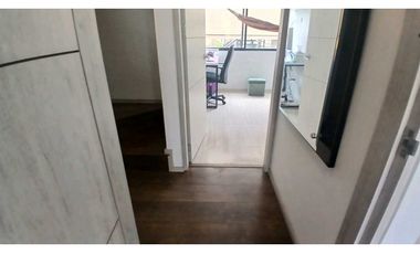VENDO CASA TRES NIVELES  CADA HABITACIÓN CON BAÑO PRIVADO EN CHIA