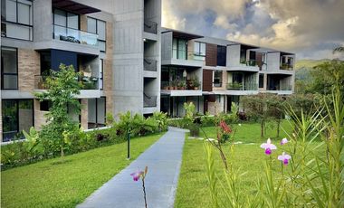 Venta Espectacular Apartamento Campestre con Jardin El Retiro