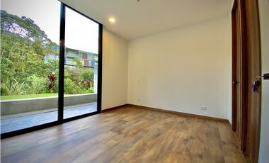 Venta Espectacular Apartamento Campestre con Jardin El Retiro