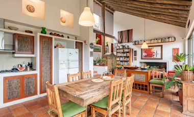 CASA CAMPESTRE 240m2  FINCA  2.2 HECTARIAS  VIA LA LA CALERA