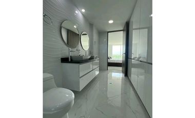 En venta apartamento en excelente sector y vista hermosa