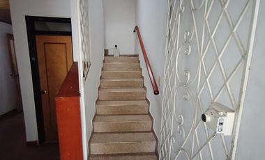 ACSI 1370. Casa en Venta en Bogotá, Barrio Alcazares
