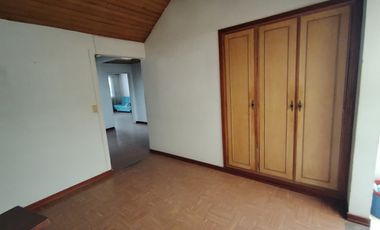 ACSI 1370. Casa en Venta en Bogotá, Barrio Alcazares
