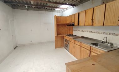 ACSI 1370. Casa en Venta en Bogotá, Barrio Alcazares