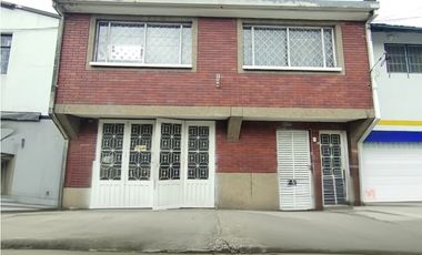 ACSI 1370. Casa en Venta en Bogotá, Barrio Alcazares