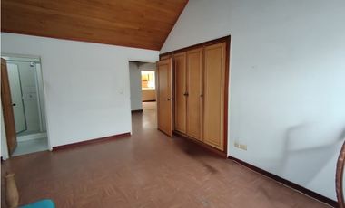 ACSI 1370. Casa en Venta en Bogotá, Barrio Alcazares