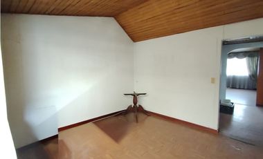 ACSI 1370. Casa en Venta en Bogotá, Barrio Alcazares