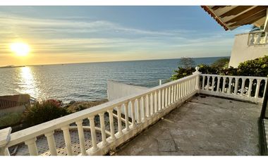 VENTA CASA DE PLAYA CON ACCESO DIRECTO AL MAR SANTA MARTA