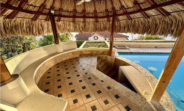 VENTA CASA DE PLAYA CON ACCESO DIRECTO AL MAR SANTA MARTA