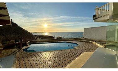 VENTA CASA DE PLAYA CON ACCESO DIRECTO AL MAR SANTA MARTA