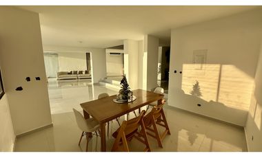 VENTA CASA DE PLAYA CON ACCESO DIRECTO AL MAR SANTA MARTA