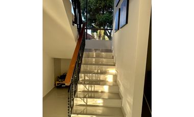 VENTA CASA DE PLAYA CON ACCESO DIRECTO AL MAR SANTA MARTA