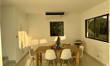 VENTA CASA DE PLAYA CON ACCESO DIRECTO AL MAR SANTA MARTA