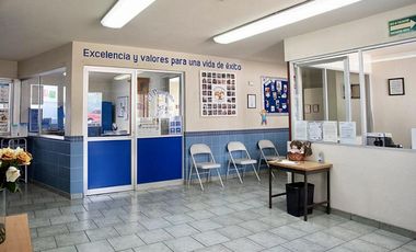 Perfecto centro educativo o desarrollo de vivienda, a 1/2 cuadra de Av. Patria, 2,196 M2 terreno