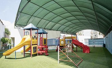 Perfecto centro educativo o desarrollo de vivienda, a 1/2 cuadra de Av. Patria, 2,196 M2 terreno