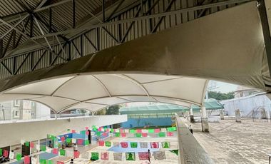 Perfecto centro educativo o desarrollo de vivienda, a 1/2 cuadra de Av. Patria, 2,196 M2 terreno