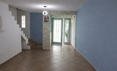 Casa en condominio en Paseo de la Fe 24, Cuautitlán Izcalli con 4 recámaras y 2 baños