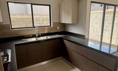 Punta Mixe casa nueva en renta con casa club