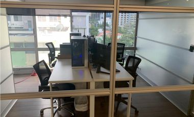 OFICINA / CALLE 50 / TORRE DRESDNER / 325M / DIVISIONES / AMOBLADA