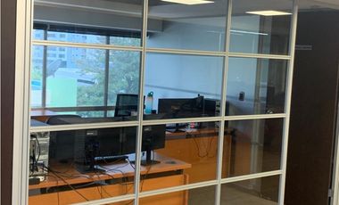 OFICINA / CALLE 50 / TORRE DRESDNER / 325M / DIVISIONES / AMOBLADA