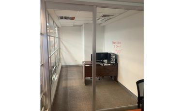 OFICINA / CALLE 50 / TORRE DRESDNER / 325M / DIVISIONES / AMOBLADA