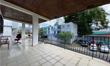 SAN FRANCISCO / CASA COMERCIAL / 500 M2 / 2 NIVELES /  2 BALCONES